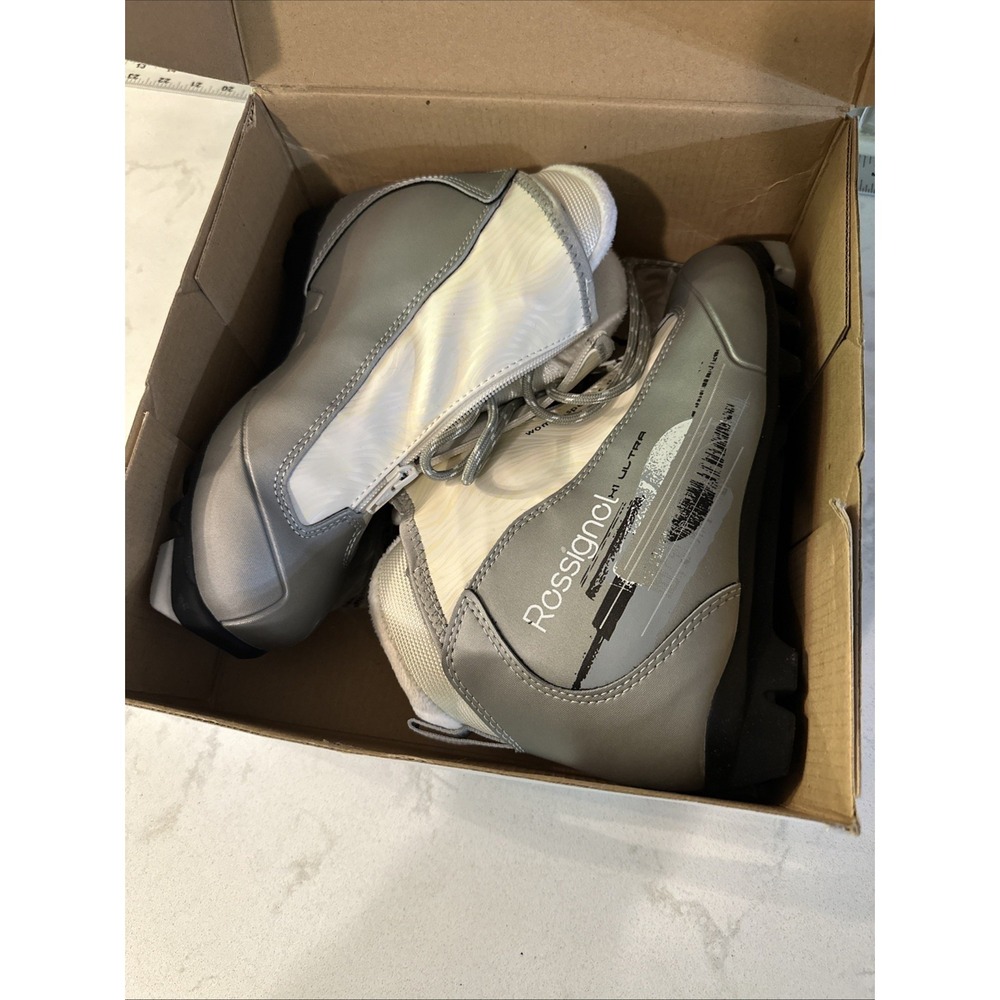 Rossignol women's Nordic Boots size 37 US size 6-6.5 cross country ski boots